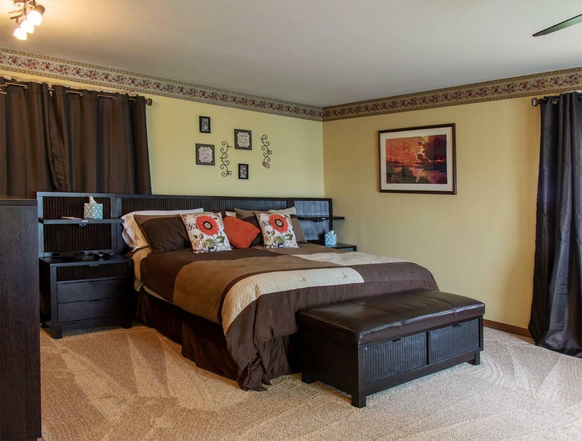 Shane Acres Country Inn Juneau Екстериор снимка
